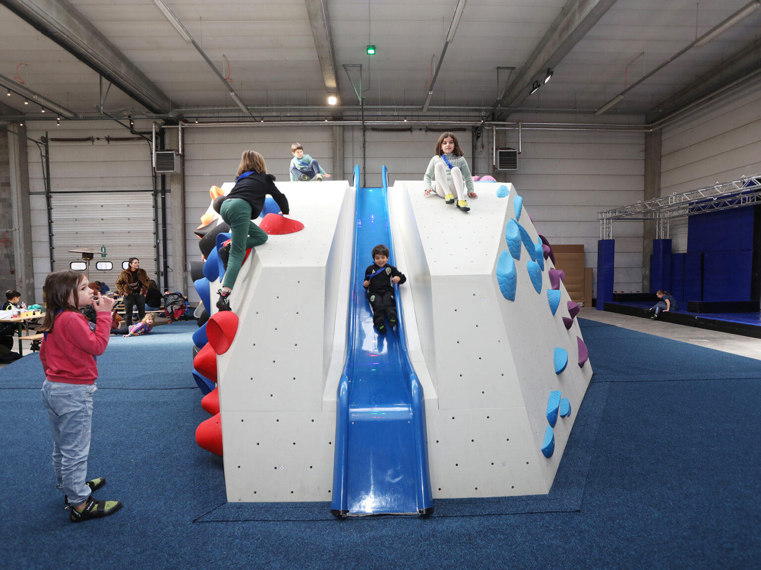 gym-kidszone-kids-