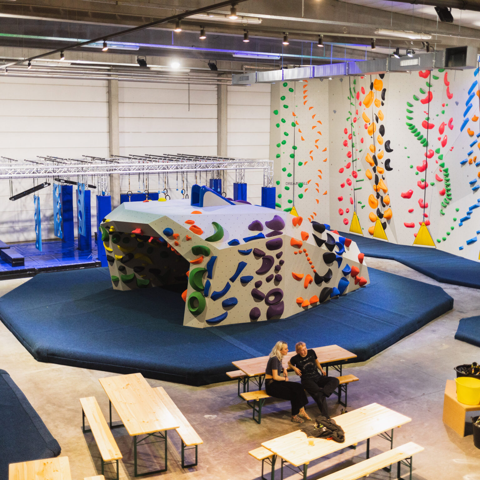 gym-kidszone-adults-